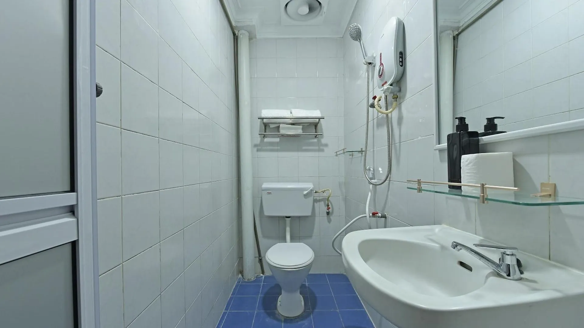 Oyo 90626 Hotel Ezzyhome Johor Jaya Johor Bahru 2*,