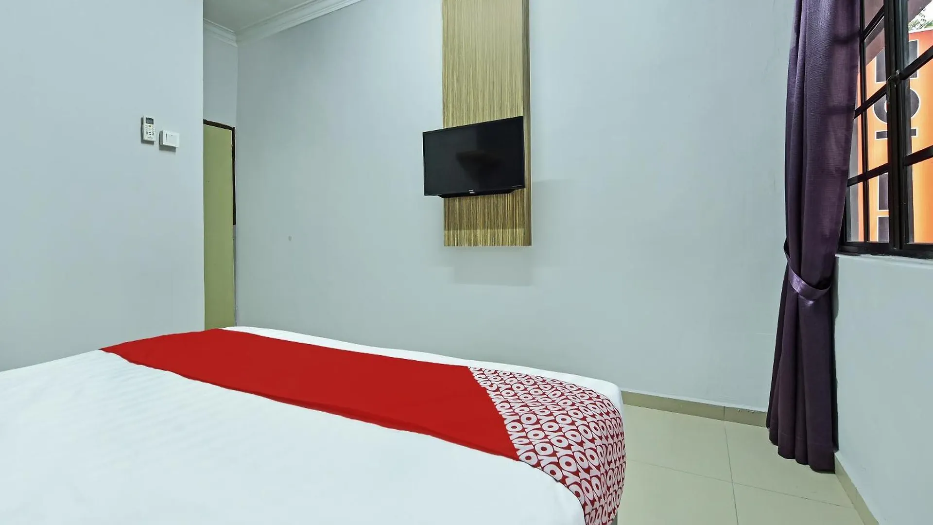 Oyo 90626 Hotel Ezzyhome Johor Jaya Johor Bahru 2*,  Malezja
