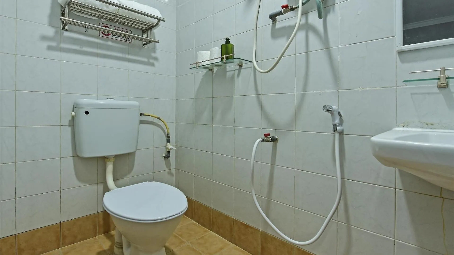 Oyo 90626 Hotel Ezzyhome Johor Jaya Johor Bahru 2*,  Maleisië